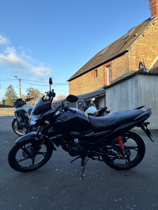 Honda CB 125 F - première main - Noir - AVRANCHES