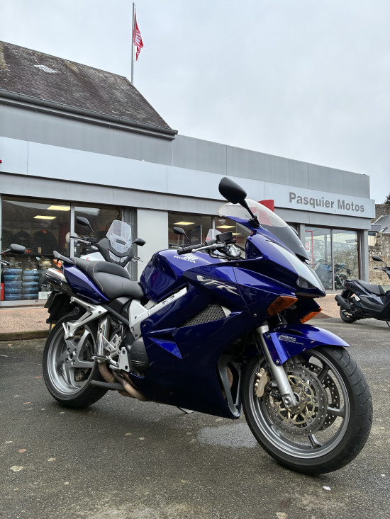 VFR 800 - 07/2005 - 55 617 kms - 2290€ - AVRANCHES