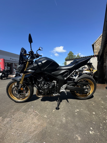Hornet 1000 SP noir 2470 km - AVRANCHES